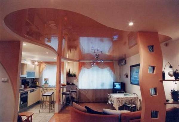Использование двухуровневых натяжных потолков в различных помещениях - фото